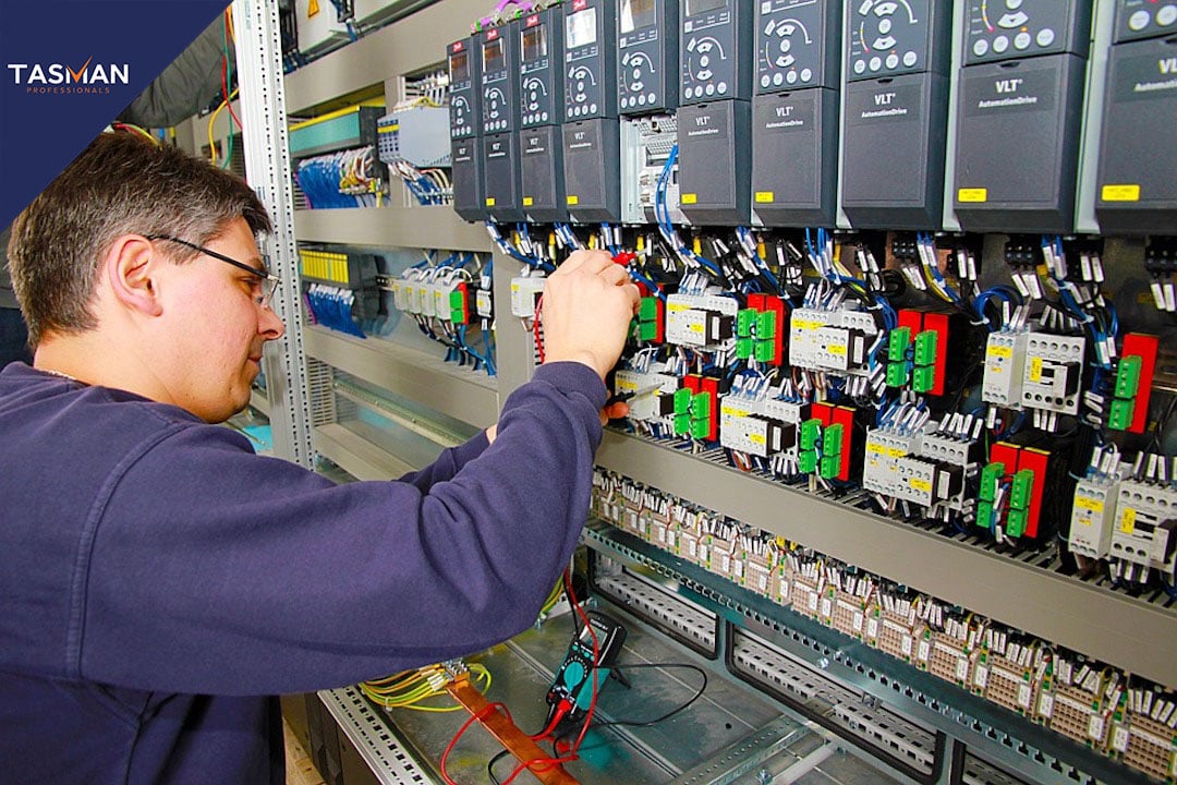 Mechenical-engineering-header servicemonteur